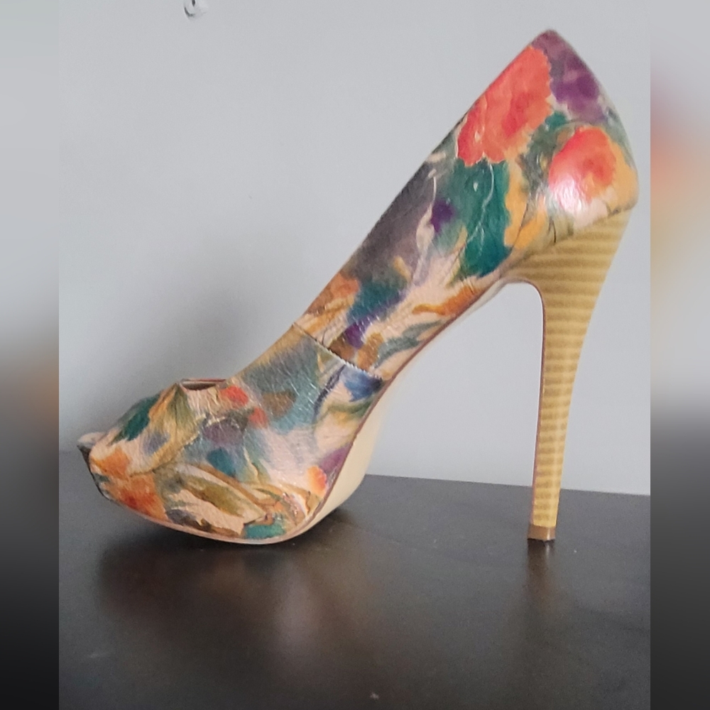 High heel sandals